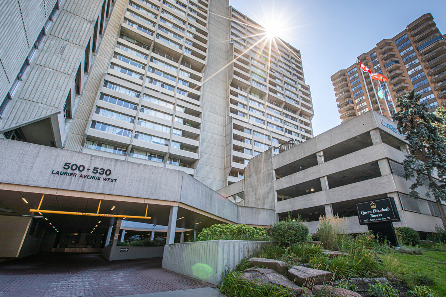 Listing__1530-530-Laurier-Ave-W__01