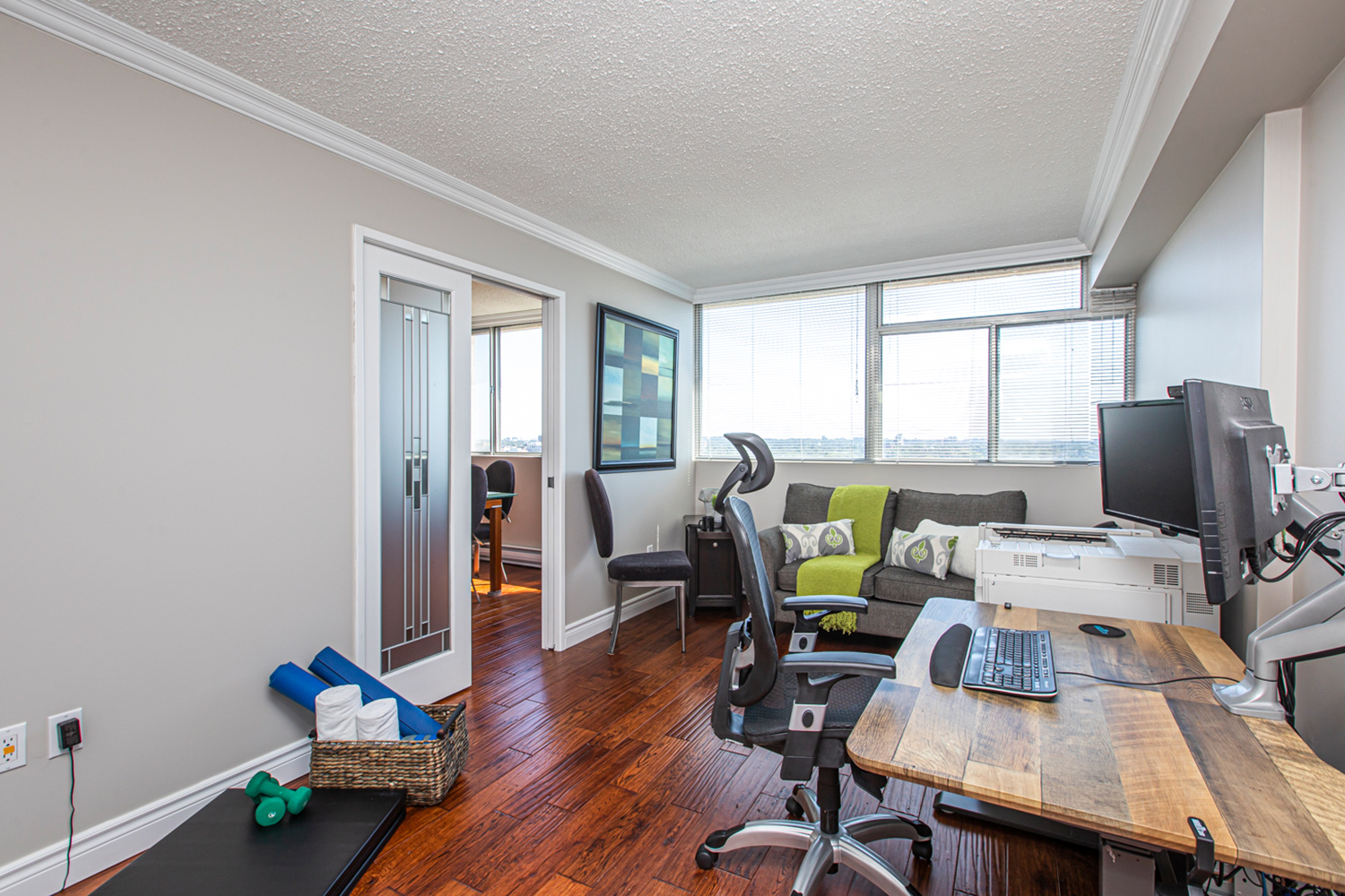 Listing__1530-530-Laurier-Ave-W__11